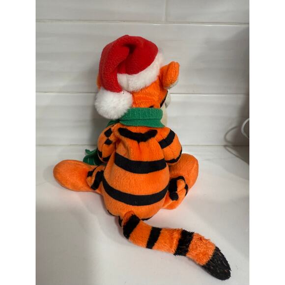 Vintage 1990s Y2K Disney Parks Tigger Christmas Plush Santa Hat Gift WDW 12 - Picture 6 of 12